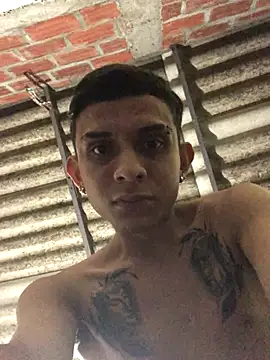 Snapshot of fran777775 chatting on December 15, 2:27 am fran777775 online show from December 15, 2:27 am