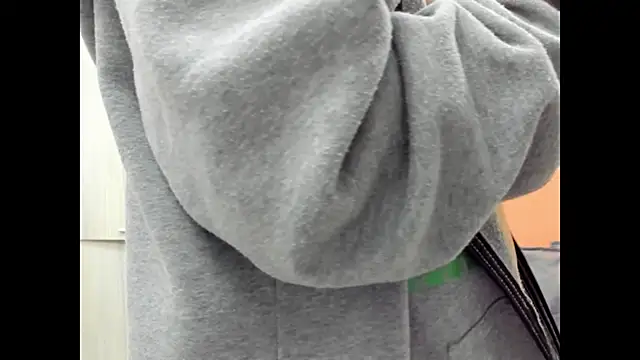 Snapshot of Mhelanny2 chatting on October 10, 7:24 pm Mhelanny2 online show from October 10, 7:24 pm