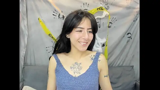 Snapshot of Mhelanny2 chatting on October 28, 5:04 pm Mhelanny2 online show from October 28, 5:04 pm