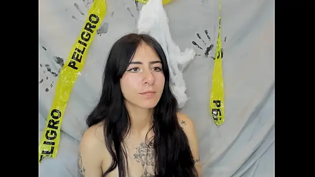 Snapshot of Mhelanny2 chatting on October 31, 6:09 pm Mhelanny2 online show from October 31, 6:09 pm