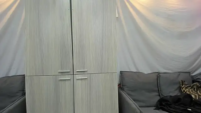 Mhelanny2 online show from February 11, 8:03 pm