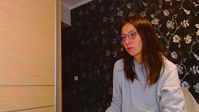 Sophi Cute online show from December 22, 12:46 pm