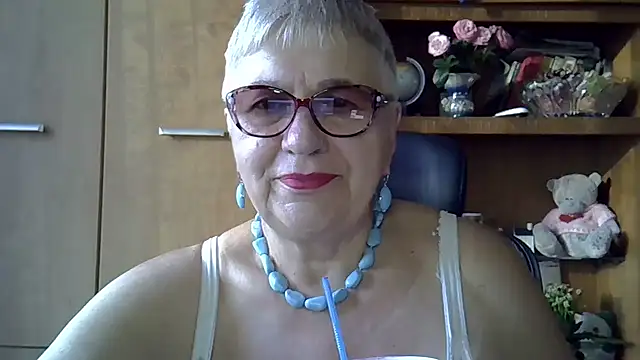 SweetCherry27 online show from September 16, 4:35 am