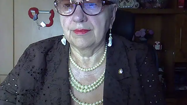 SweetCherry27 online show from September 21, 3:52 am