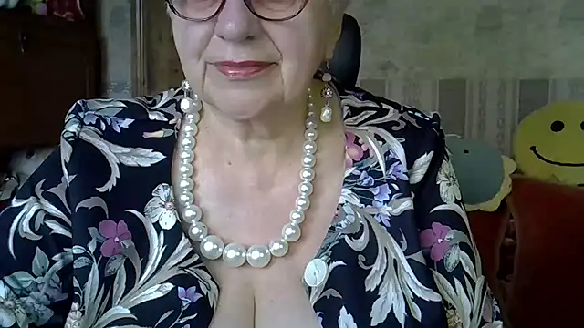SweetCherry27 online show from April 11, 4:28 am