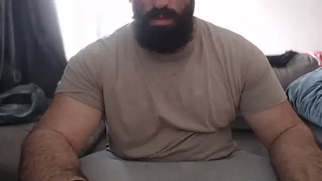 hugemachohandsome online show from December 18, 11:38 am