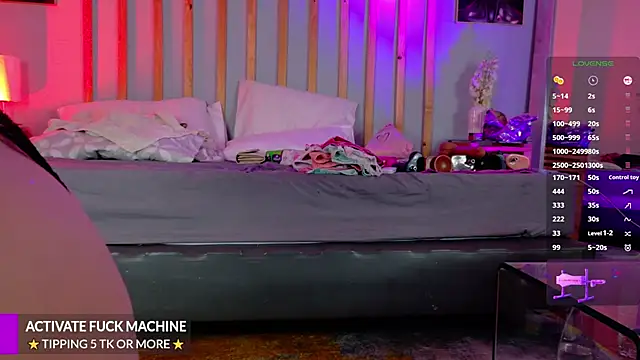 Miss Pawi online show from September 25, 10:02 pm