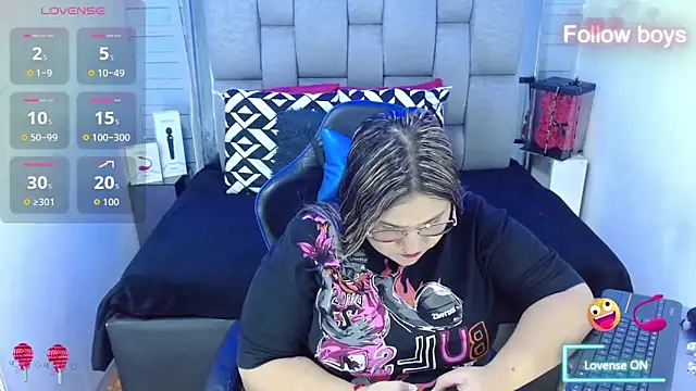 evelin zaens online show from October 17, 4:26 am