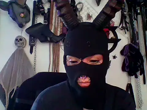 Snapshot of FeticheMacabre chatting on April 26, 7:44 pm FeticheMacabre online show from April 26, 7:44 pm