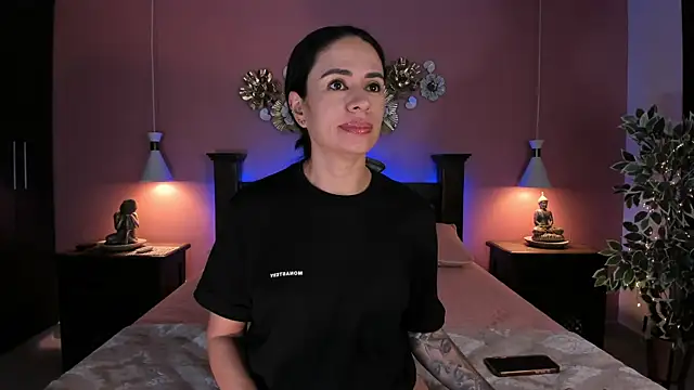 avril smith online show from April 18, 9:59 pm