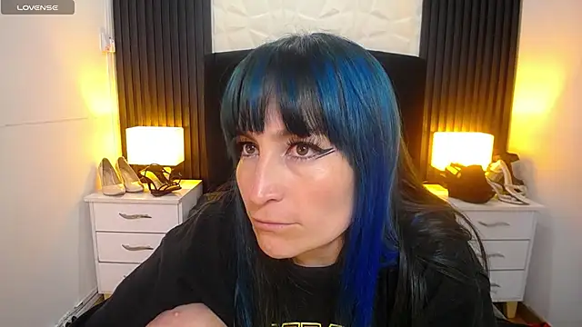 alicia moom online show from December 19, 11:39 am