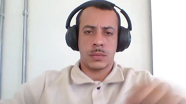 Snapshot of MachoScorpionCaralho chatting on May 29, 12:03 pm MachoScorpionCaralho online show from May 29, 12:03 pm