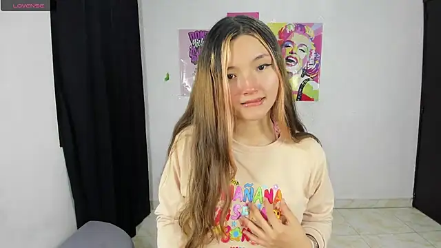 Alice bloom  online show from November 14, 2:10 am