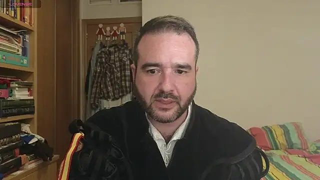 curiosillo83 online show from October 4, 11:47 pm