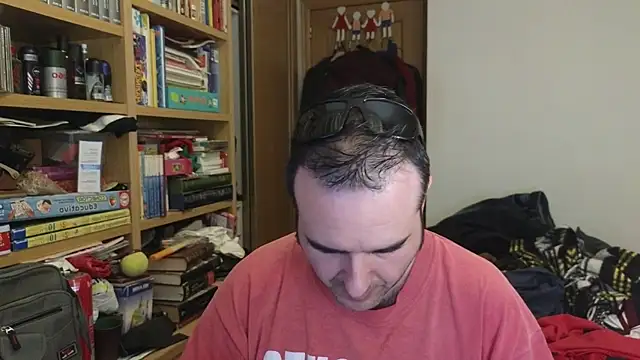 curiosillo83 online show from April 18, 5:06 pm