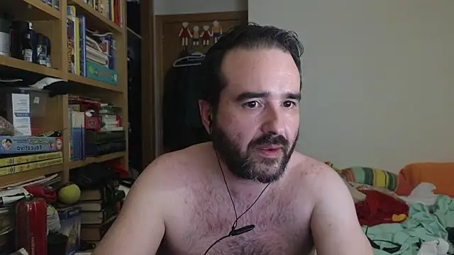 Snapshot of curiosillo83 chatting on June 18, 9:14 am curiosillo83 online show from June 18, 9:14 am
