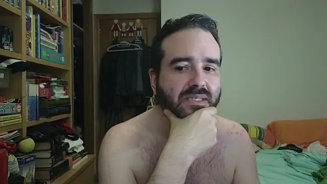 Snapshot of curiosillo83 chatting on June 20, 8:44 pm curiosillo83 online show from June 20, 8:44 pm