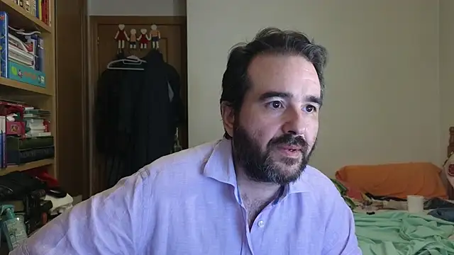 Snapshot of curiosillo83 chatting on July 16, 2:01 pm curiosillo83 online show from July 16, 2:01 pm
