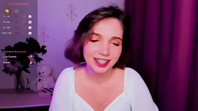 KindHazelHere  online show from November 15, 10:15 pm