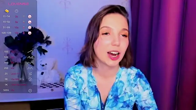 KindHazelHere  online show from January 5, 5:27 pm