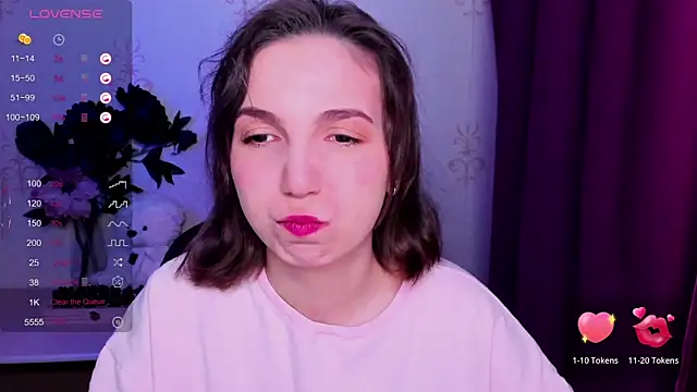 KindHazelHere  online show from February 21, 10:33 pm