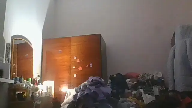 Snapshot of ShawnaAdams chatting on December 3, 8:40 pm ShawnaAdams online show from December 3, 8:40 pm