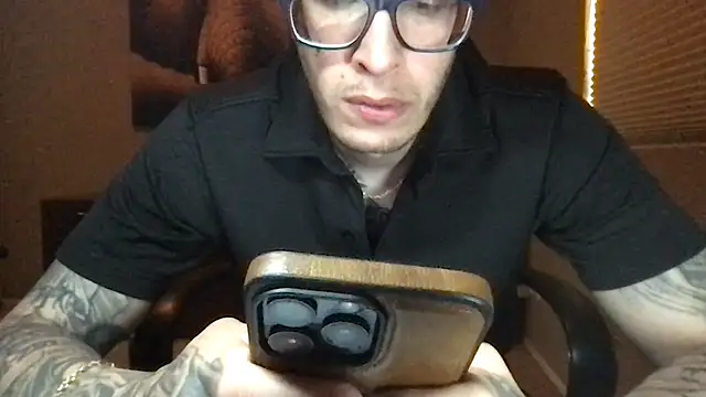 Bwcjoshbanks online show from April 12, 5:29 pm