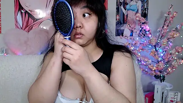 Snapshot of Moertomlly chatting on February 22, 3:40 am Moertomlly online show from February 22, 3:40 am