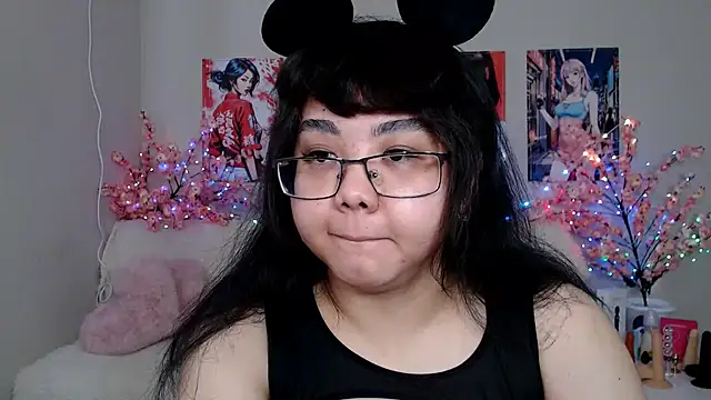 Snapshot of Moertomlly chatting on March 12, 5:02 am Moertomlly online show from March 12, 5:02 am