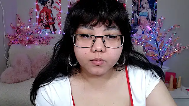 Snapshot of Moertomlly chatting on March 20, 5:23 am Moertomlly online show from March 20, 5:23 am