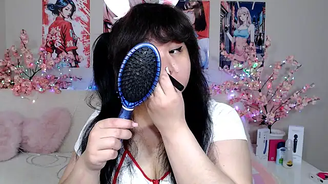 Snapshot of Moertomlly chatting on April 5, 3:58 am Moertomlly online show from April 5, 3:58 am