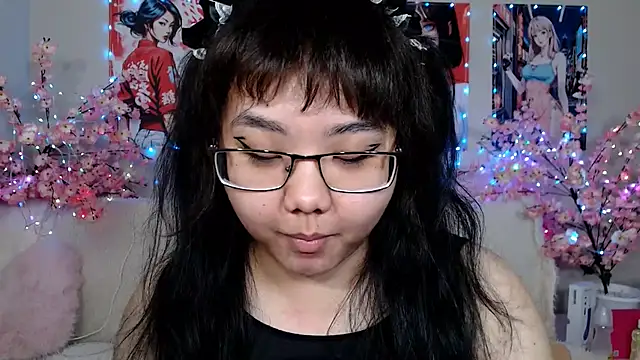 Snapshot of Moertomlly chatting on July 13, 4:48 am Moertomlly online show from July 13, 4:48 am