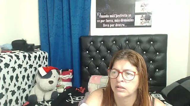 jellyfishhot online show from December 5, 2:25 pm