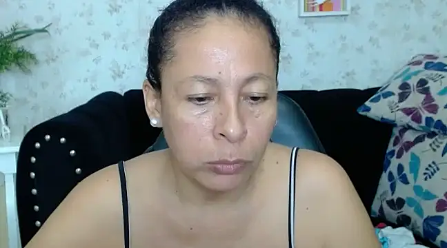 Snapshot of mature_martina chatting on January 26, 2:14 am mature martina online show from January 26, 2:14 am