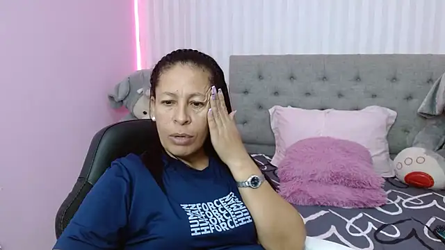 Snapshot of mature_martina chatting on January 27, 10:38 pm mature martina online show from January 27, 10:38 pm