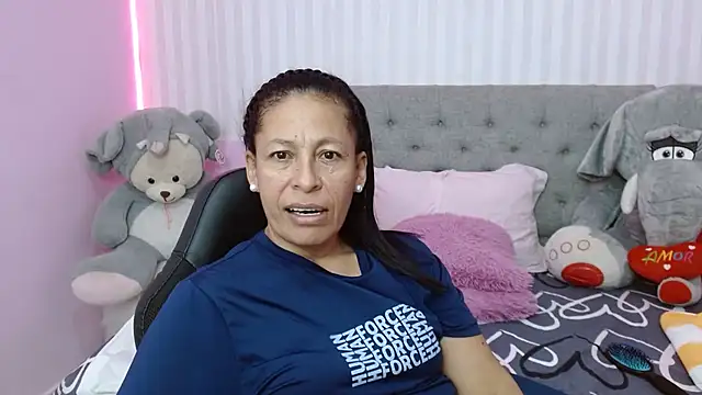 Snapshot of mature_martina chatting on January 28, 1:39 am mature martina online show from January 28, 1:39 am