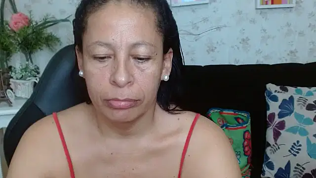 Snapshot of mature_martina chatting on January 31, 5:19 am mature martina online show from January 31, 5:19 am