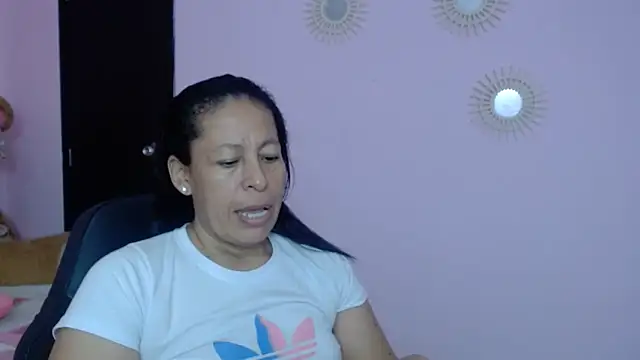 Snapshot of mature_martina chatting on January 31, 10:52 pm mature martina online show from January 31, 10:52 pm