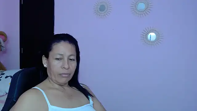Snapshot of mature_martina chatting on February 4, 7:40 am mature martina online show from February 4, 7:40 am