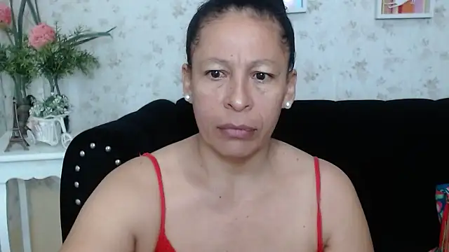 Snapshot of mature_martina chatting on February 22, 5:23 am mature martina online show from February 22, 5:23 am