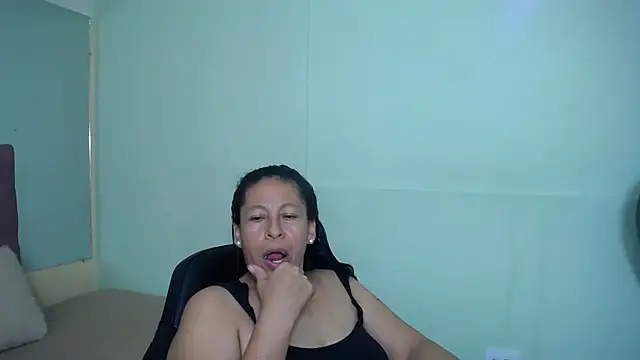 Snapshot of mature_martina chatting on February 26, 2:26 am mature martina online show from February 26, 2:26 am