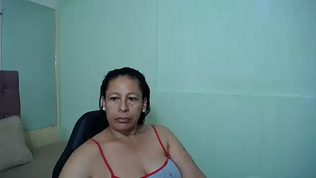 Snapshot of mature_martina chatting on March 1, 2:26 am mature martina online show from March 1, 2:26 am