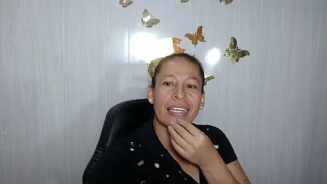 Snapshot of mature_martina chatting on March 3, 1:20 pm mature martina online show from March 3, 1:20 pm