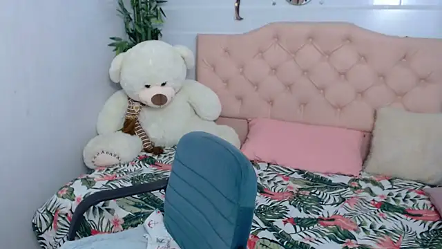 Snapshot of mature_martina chatting on September 15, 10:32 pm mature martina online show from September 15, 10:32 pm