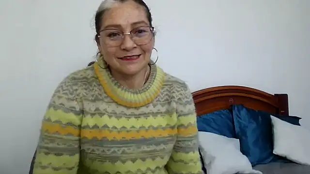 ruby-milf1 online show from October 3, 11:13 pm