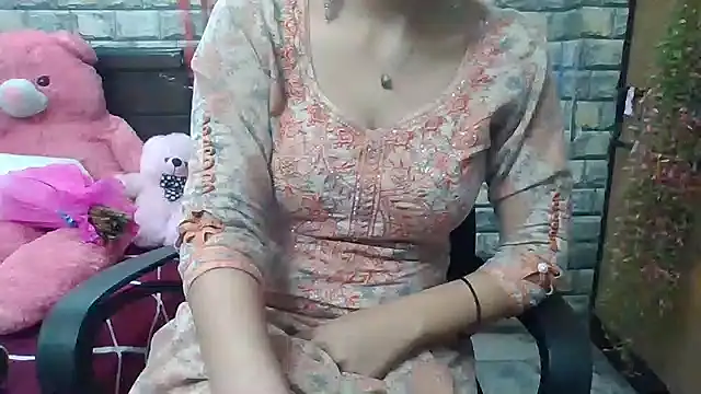 Sexy iknoor online show from February 16, 5:04 am