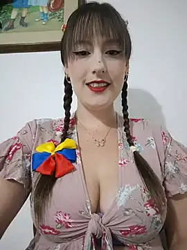 Snapshot of Belly_Rosse chatting on July 3, 1:17 pm Belly Rosse online show from July 3, 1:17 pm