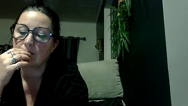 feline27 online show from February 21, 8:10 pm