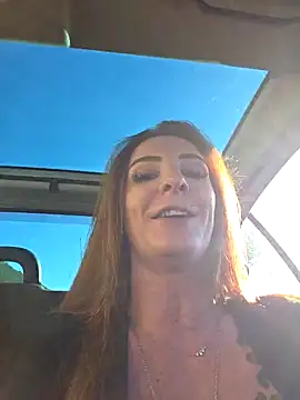 Snapshot of Ladykimberly_XOXO chatting on October 17, 3:03 pm Ladykimberly XOXO online show from October 17, 3:03 pm