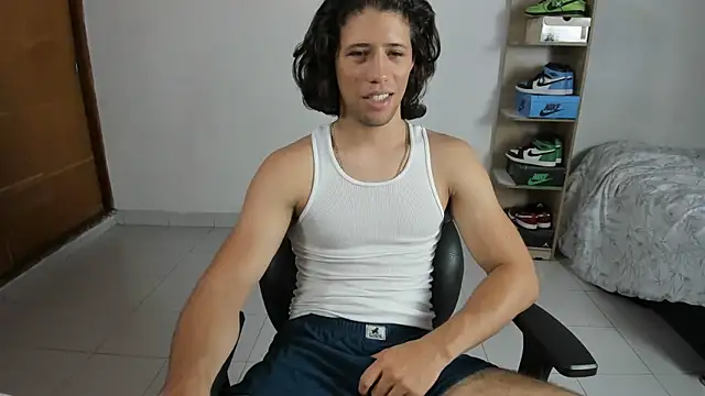 imtonny19 online show from February 13, 5:22 pm